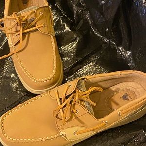 Boat shoes